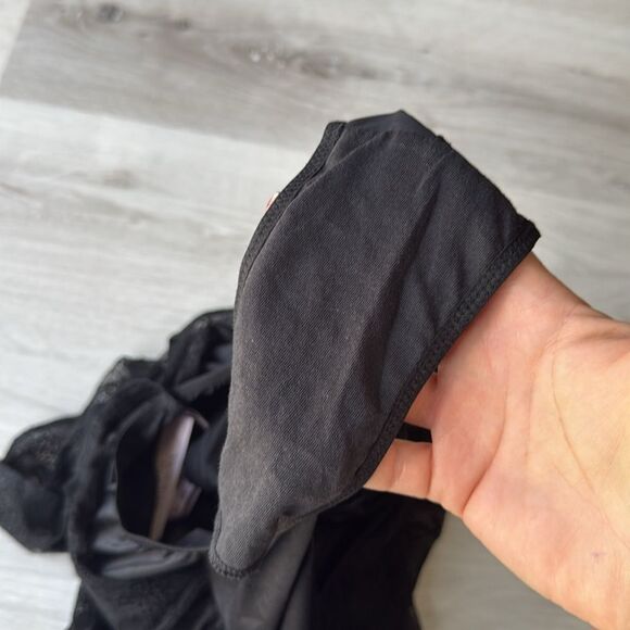 Victoria’s Secret shine strap halter Bralette and mini skirt set black lace NWT - Picture 4 of 5